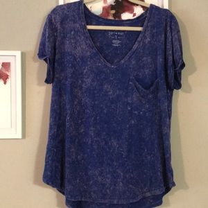 Relaxed fit distressed T